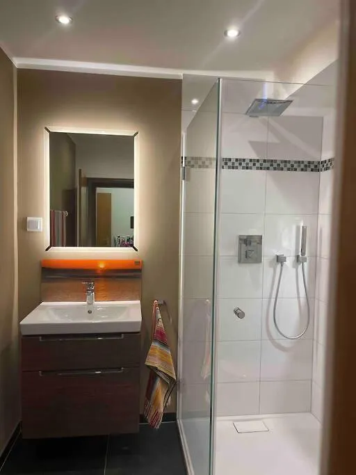 Schoene Ruhige Wohnung Dusseldorf 0*,
